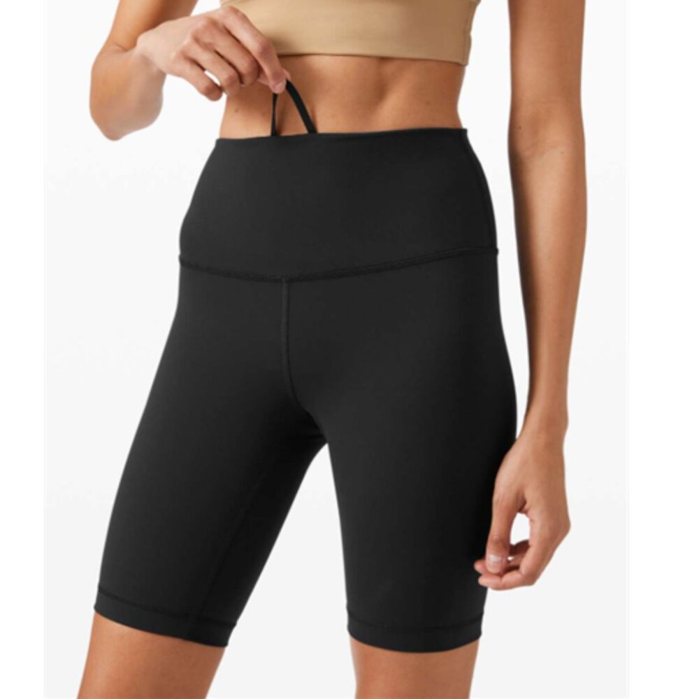 LIKE NEW! Lululemon Wunder Train High Rise Short 8" Black
